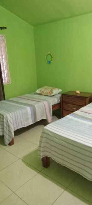 Cheerful 2-Bedroom Home In Falmouth Garden Luaran gambar