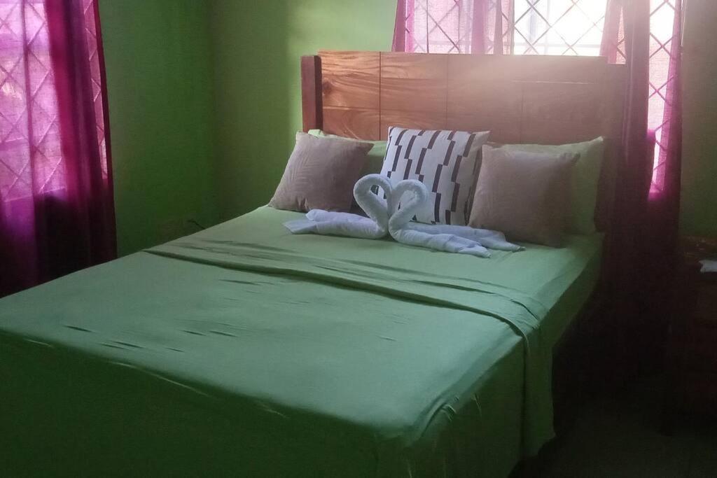Cheerful 2-Bedroom Home In Falmouth Garden Luaran gambar