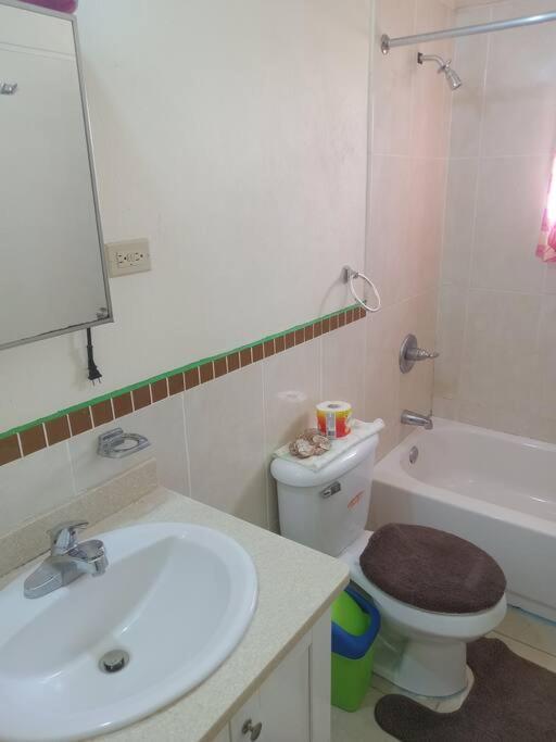 Cheerful 2-Bedroom Home In Falmouth Garden Luaran gambar