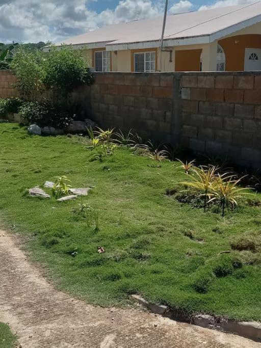 Cheerful 2-Bedroom Home In Falmouth Garden Luaran gambar