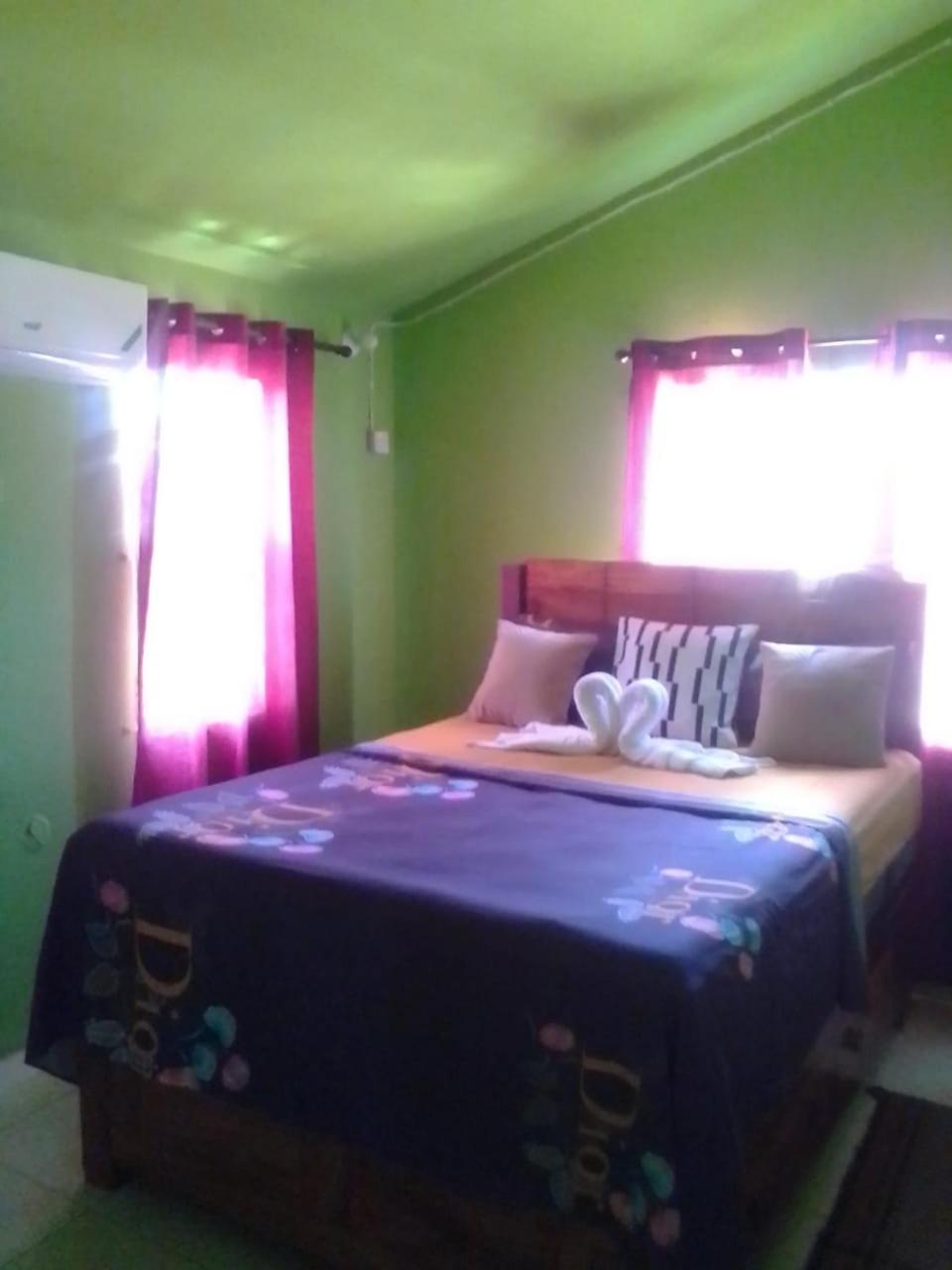 Cheerful 2-Bedroom Home In Falmouth Garden Luaran gambar