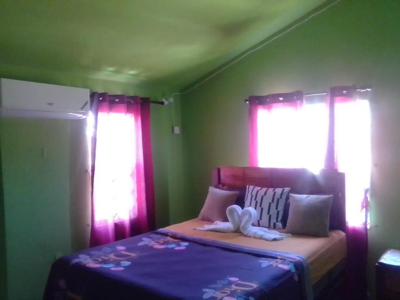 Cheerful 2-Bedroom Home In Falmouth Garden Luaran gambar